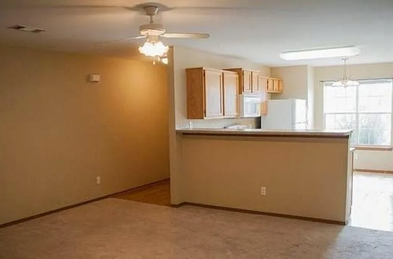 1102 SW Quartz Rd #1 — Photo 1