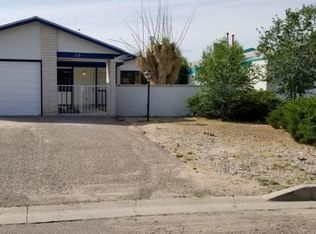 226 Pearl Dr NE, Rio Rancho, NM 87124