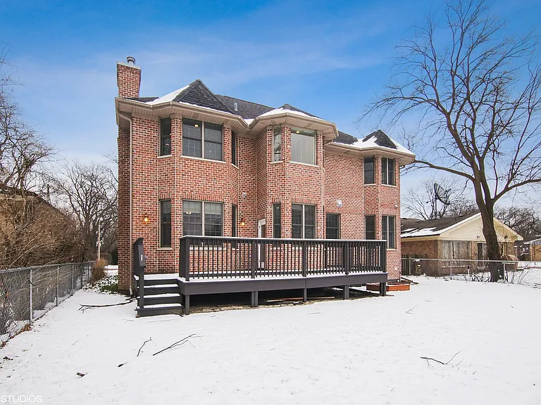 507 Locust Rd — Photo 16