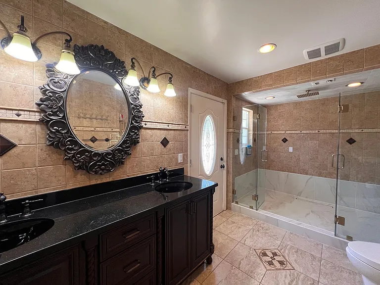 912 Yosemite Ln — Photo 32