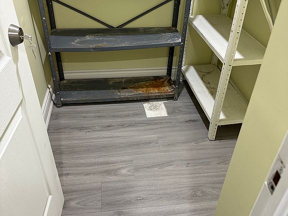 Kitchen Pantry