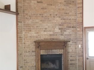 27 Morrow Dr, Bedford, TX 76021