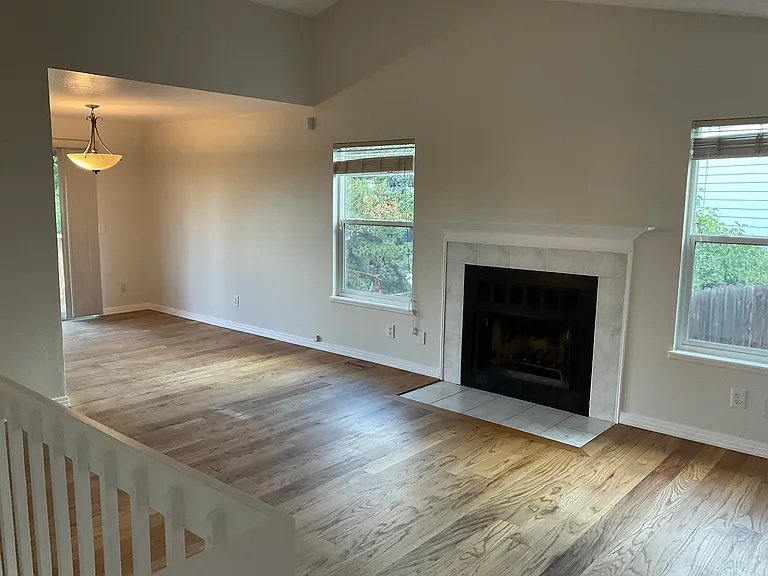 18927 E Mercer Dr — Photo 32