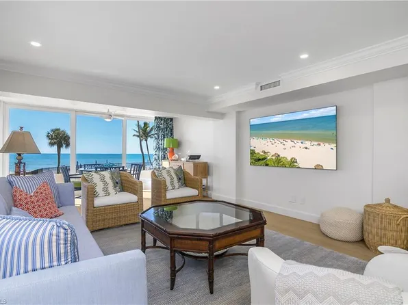 1717 Gulf Shore BLVD N #101, NAPLES, FL 34102