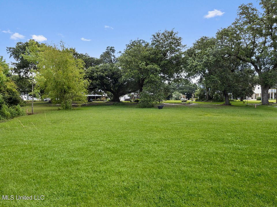 1st image of 0 Elliot Ave