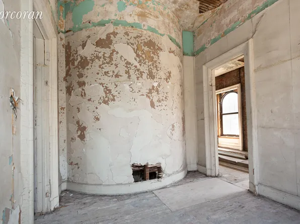 360 3rd Avenue image 6 of 14