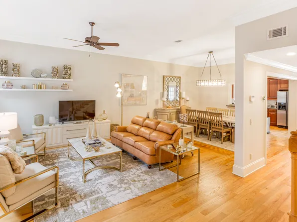 712 Barnard St, Savannah, GA 31401