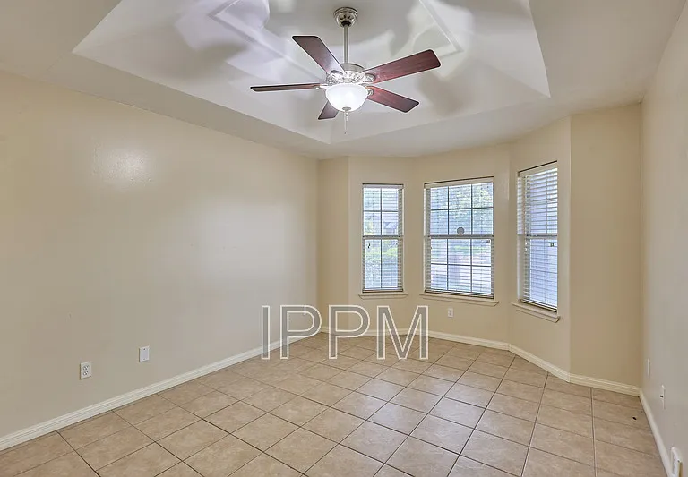 2609 Thomas Ln — Photo 14
