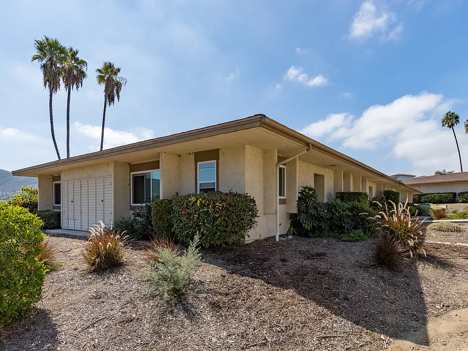 1001 La Pluma Ct