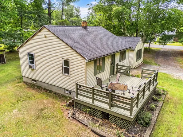 212 Annabessacook Road, Monmouth, ME 04265