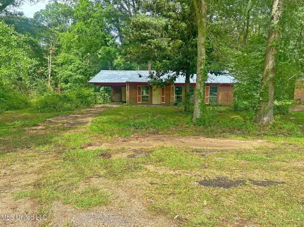 715 Holly St, Summit, MS 39666