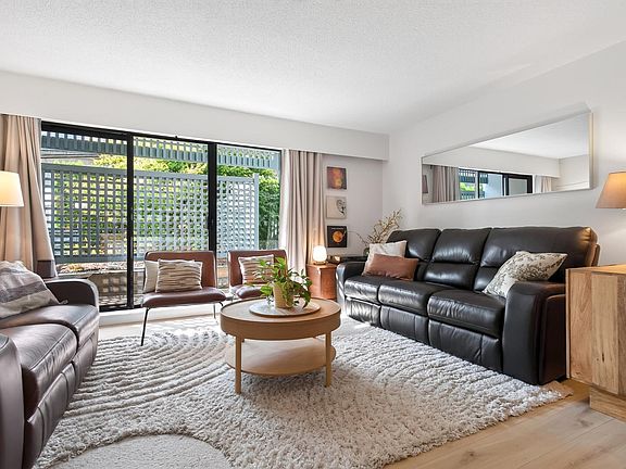 4th image of 601 North Rd #101