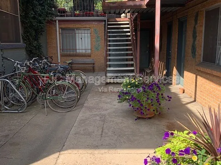 1138 N Corona St #301 — Photo 5