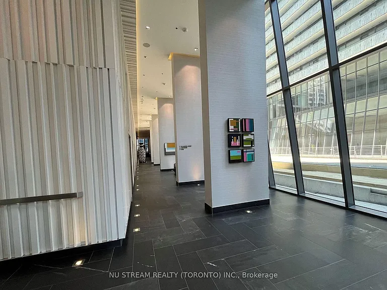 42 Charles St E #4501 — Photo 4