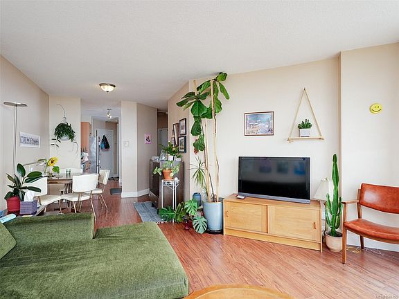 3rd image of 620 Toronto St #1901