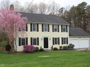 4 Longfellow Dr, Franklin, MA 02038