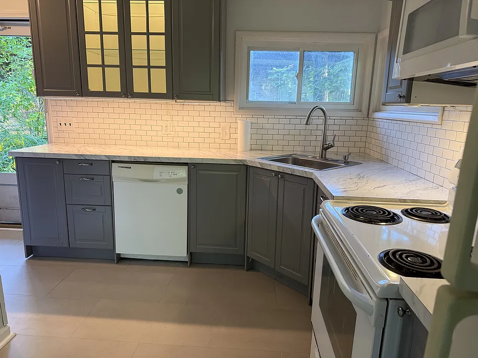 413 S Revena Blvd #413