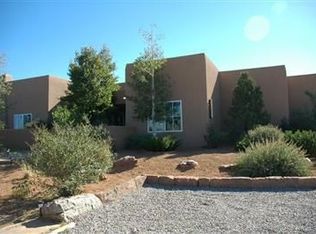 15 Recado Rd, Santa Fe, NM 87508