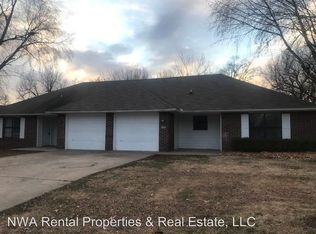 1522 Shannon St #A, Springdale, AR 72764