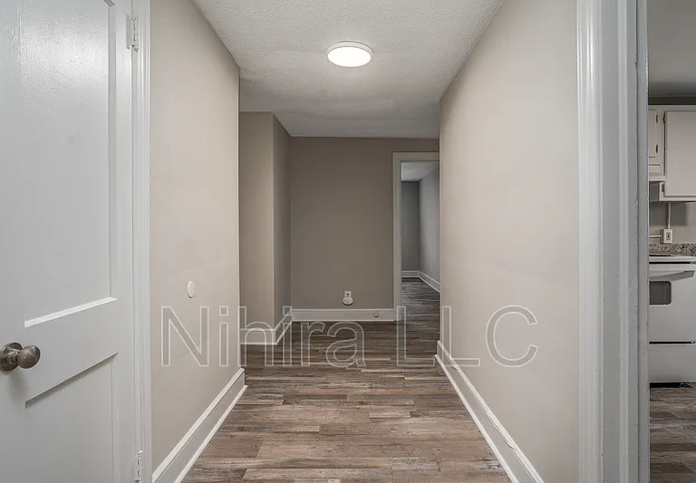 814 Sunset Ave #1 — Photo 7