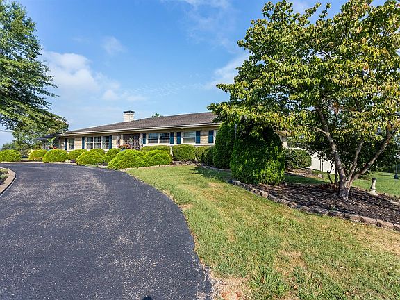 2nd image of 104 Belair Dr