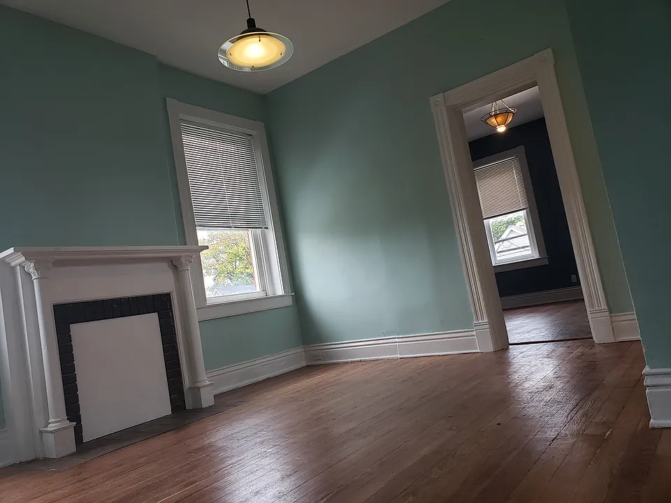 505 Augustus Ave #4