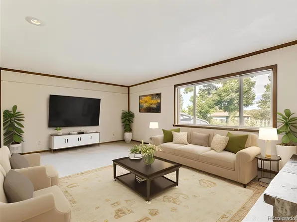 6654 S Blackhawk Street, Centennial, CO 80111