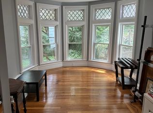 24 Vinton St APT 1, Melrose, MA 02176