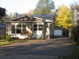 1502 Idlewild Dr, Round Lake Beach, IL