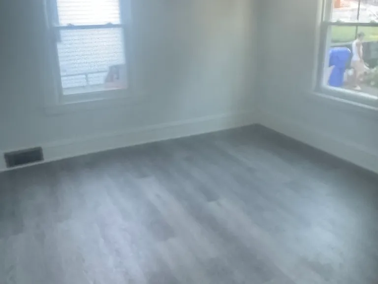 34 Montcalm St — Photo 2