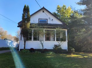 142 Queen St, Burk's Falls, ON P0A 1C0