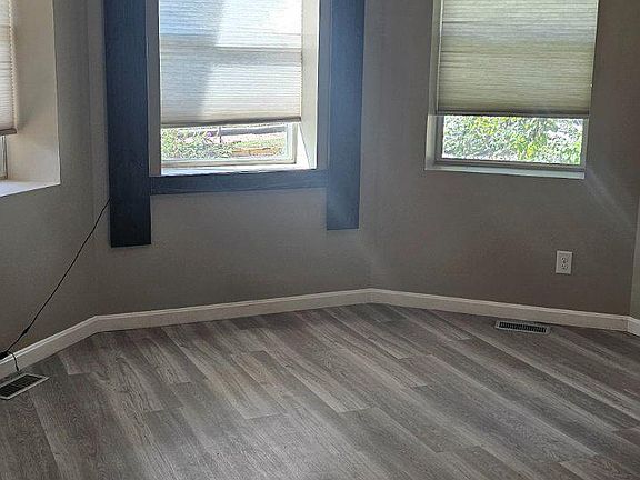 3rd image of 405 S Union St