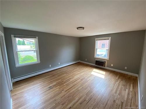 4th image of 311 Blake St #19