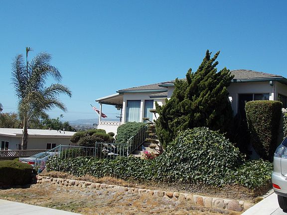 2nd image of 4584 Newport Ave