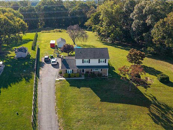 2nd image of 1702 La Salle Rd