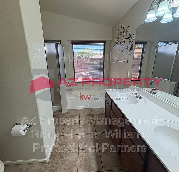 15745 W Latham St — Photo 9