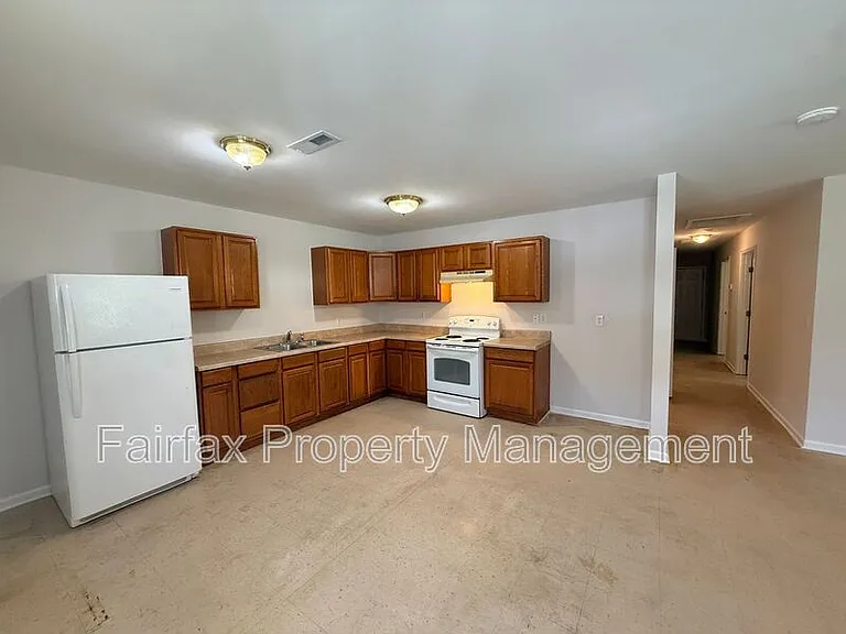 1116 Walnut St — Photo 3