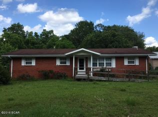 56 Decatur St, Chattahoochee, FL 32324