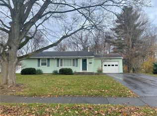704 Rumson Rd, Rochester, NY 14616