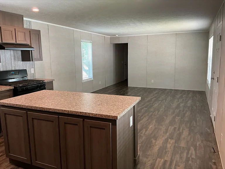 24150 Veterans Rd #73 — Photo 4