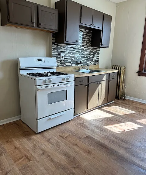2703 S Park Ave #2 — Photo 5
