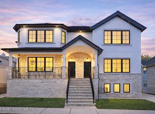 425 Philip Ave, Staten Island, NY 10312