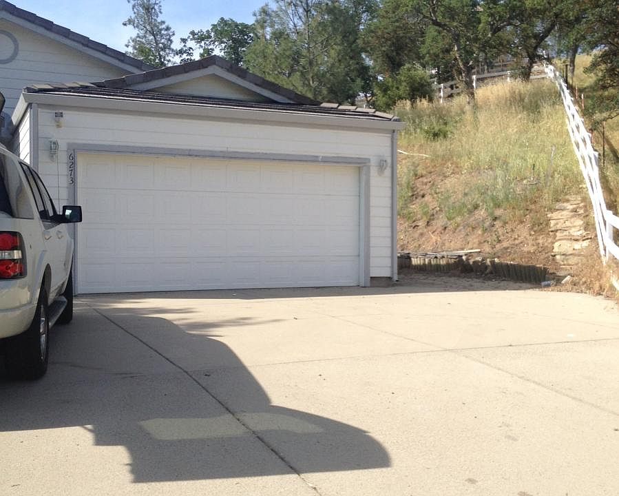 2nd image of 6273 Bluff View Rd