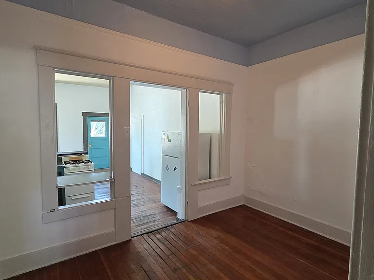 209 W Simpson St — Photo 3