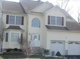 3 Hospitality Way, Englishtown, NJ 07726