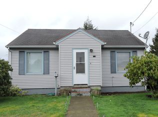 710 Manor Pl, Tillamook, OR 97141