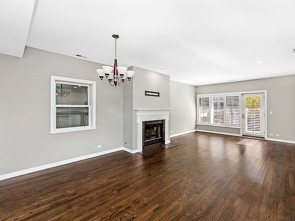 2nd image of 2302 W Belmont Ave #2