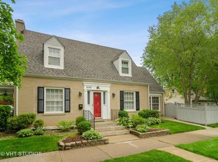 6747 N Hiawatha Ave, Chicago, IL