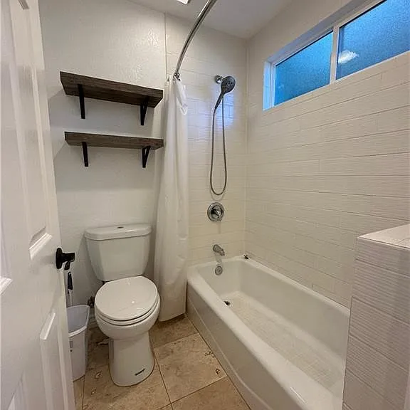 22867 Cove View St #B — Photo 9