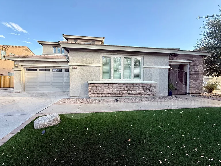 3115 E Ironside Ct — Photo 2